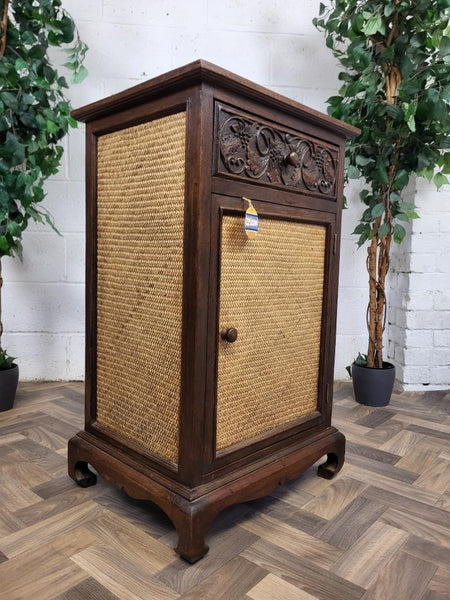 Beautiful Antique Vintage Oak And Rattan Pot Cupboard Cabinet Arts & Crafts