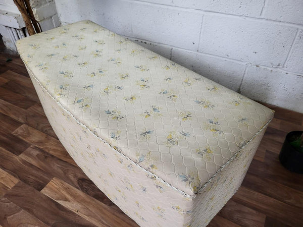 Vintage Mid-Century Bedroom Ottoman Blanket Chest White & Yellow Floral