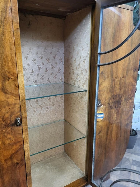 Stunning Vintage 30's Art Deco Walnut & Glass Cocktail Cabinet Drinks Bar Retro