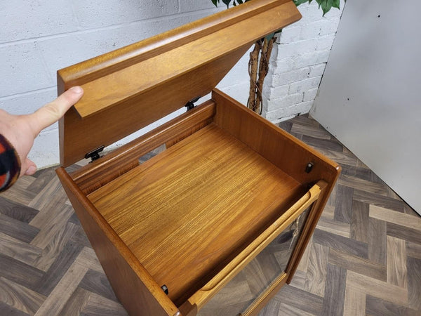 Vintage Parker Knoll Nathan Teak & Glass HiFi Stand Media Cabinet Mid-Century