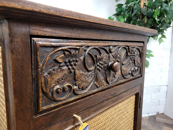 Beautiful Antique Vintage Oak And Rattan Pot Cupboard Cabinet Arts & Crafts