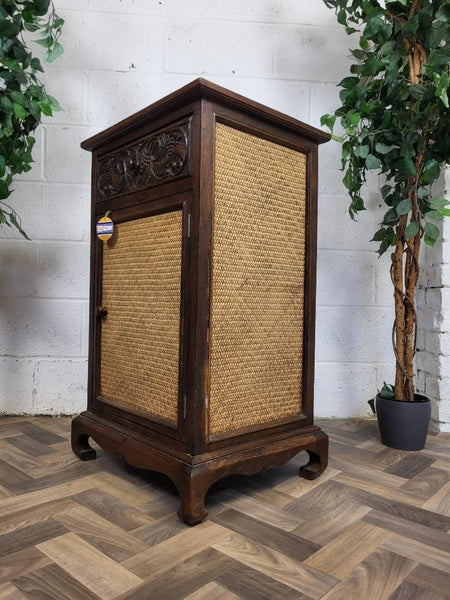 Beautiful Antique Vintage Oak And Rattan Pot Cupboard Cabinet Arts & Crafts