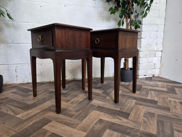 Pair Of Vintage Stag Minstrel Mahogany Bedside Tables Cabinets