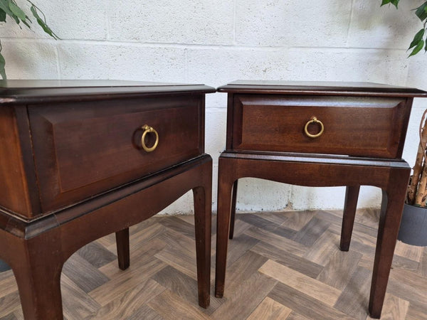 Pair Of Vintage Stag Minstrel Mahogany Bedside Tables Cabinets