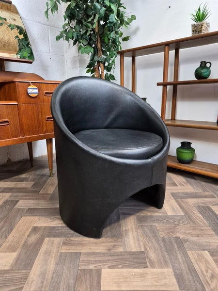 Vintage Mid-Century Evans GoGo Black Vinyl Tub Chair By Roger Bennett
