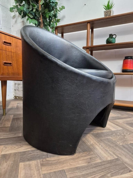 Vintage Mid-Century Evans GoGo Black Vinyl Tub Chair By Roger Bennett