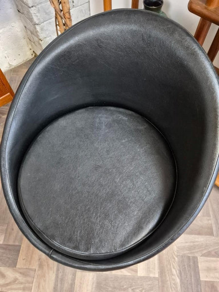 Vintage Mid-Century Evans GoGo Black Vinyl Tub Chair By Roger Bennett