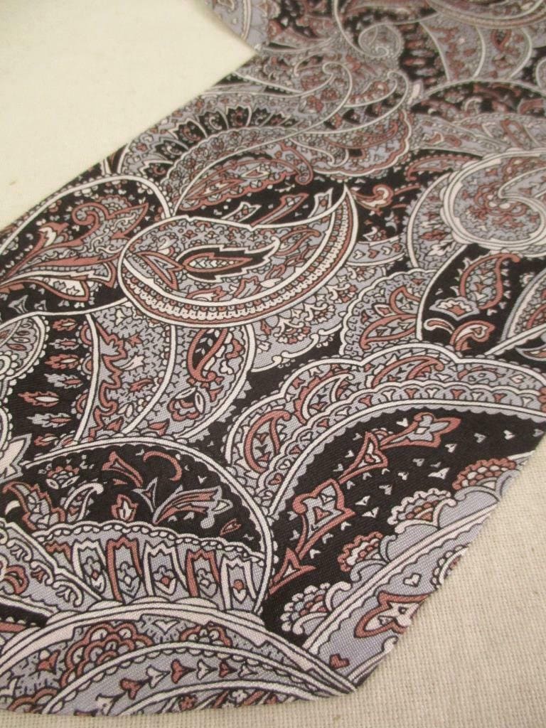Vintage 70s Gents Cravat Black and Silver Paisley Pattern Mod Scooter Dandy Retro
